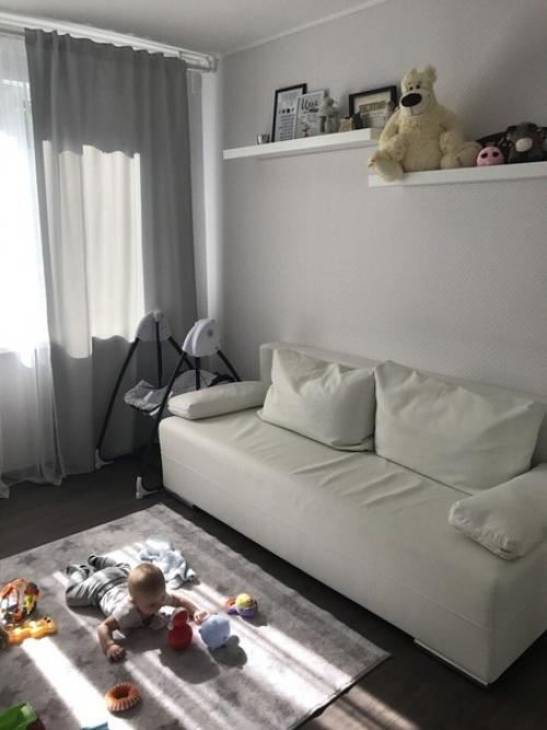 Вот такой ремонт сделали в детской комнате для нашего малыша.