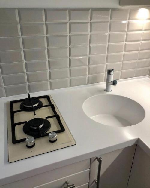 Маленькая, но очень симпатичная кухня. 03