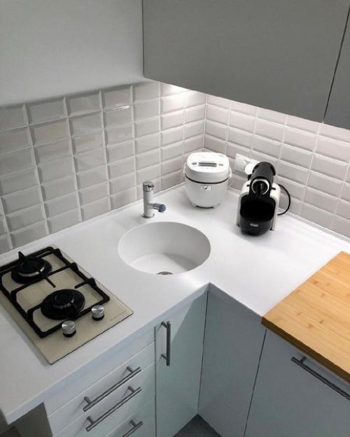 Маленькая, но очень симпатичная кухня. 02