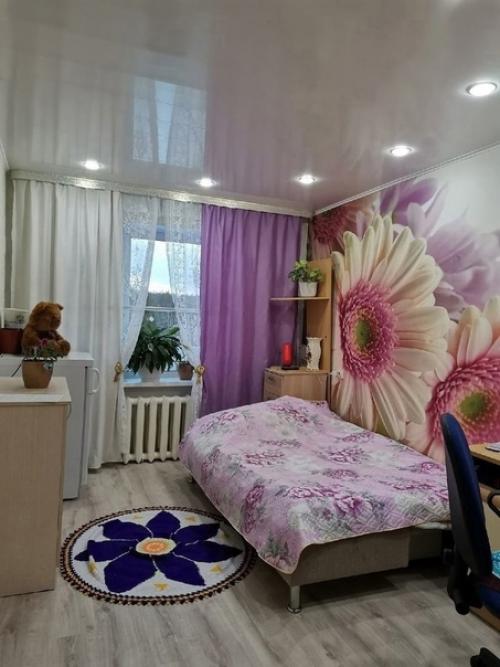 Бюджет был небольшой, но смогли оформить милую и уютную детскую комнату. 05