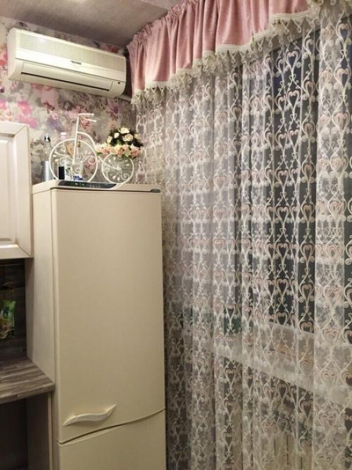 Живём вдвоём с дочкой подростком, вот решили обновить ремонт на кухне. 03