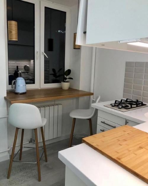 Маленькая, но очень симпатичная кухня.