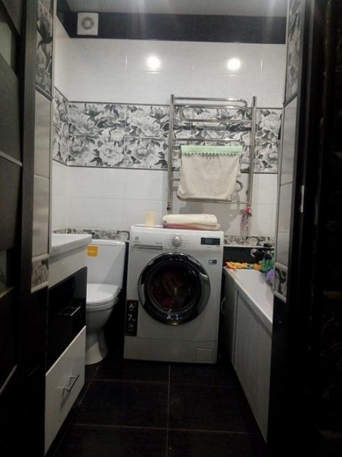 Небольшая ванная комната, совмещенная с санузлом. 05