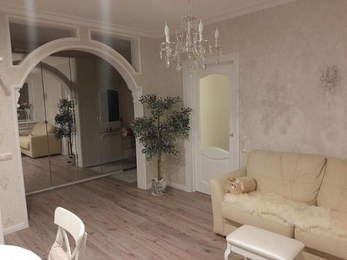 Вот так выглядит наша уютная кухня совмещенная с гостинной. 03