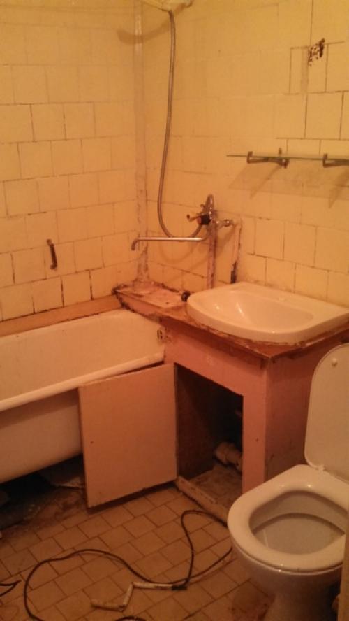 Наша маленькая ванная комната, совмещённая с санузлом.