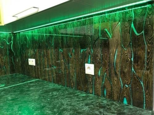 Захотелось чего то необычного на кухню и муж изготовил такой вот фартук. 04