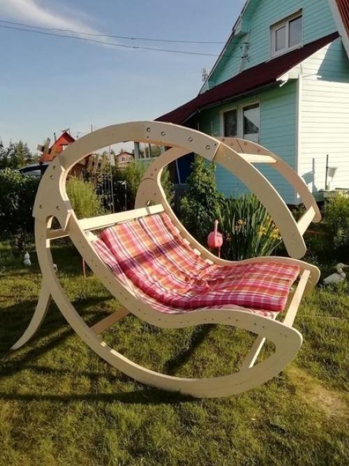 Как то в магазине видел такую качель за баснословные деньги.