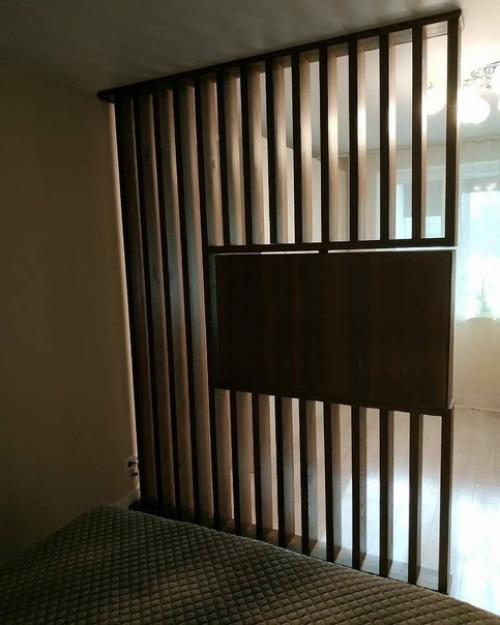 Поставили в своей комнате такую вот перегородку, которая так же служит и тв. 02