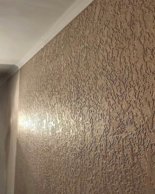 Решили сделать ремонт вместо поклейки обоев - декоративной штукатуркой. 04
