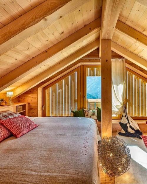 Мы представляем несколько практичных идей для организации помещения на мансардном этаже. 07