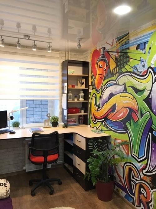 Обновили ремонт в комнате сына. 02