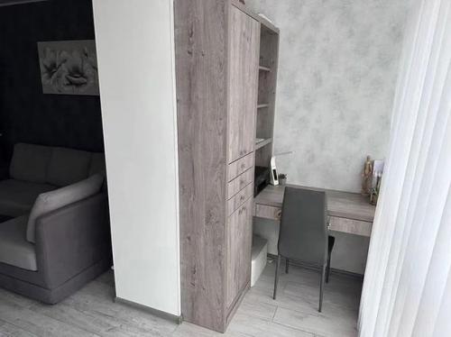 Весь ремонт в квартире был выполнен моим мужем за 14 месяцев. 07