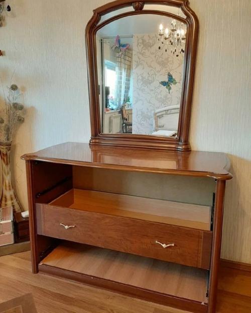 Мeбель от poдителей оcталась. 01