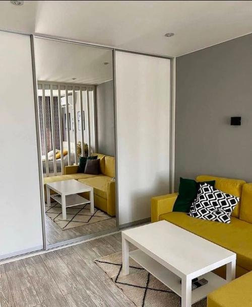 Мы представляем вам интерьер однокомнатной квартиры, который впечатляет своей простотой и красотой. 04