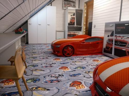 Вот так мы превратили чердак, в уютную комнату для наших сыновей. 04