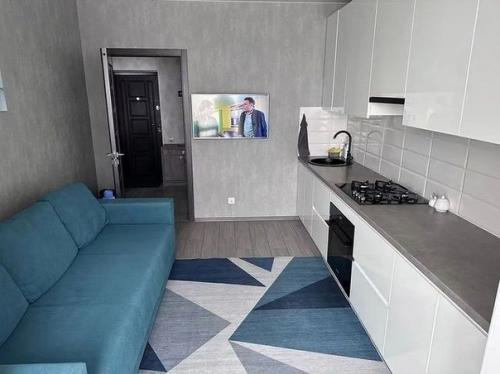 Весь ремонт в квартире был выполнен моим мужем за 14 месяцев. 04