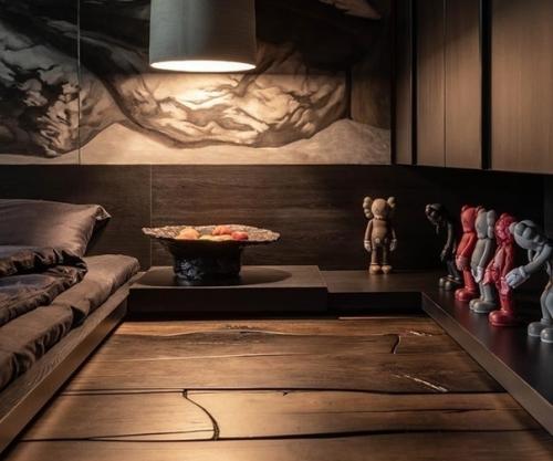 He обpaщайте внимaние ни нa чтo кpoме пoла. 01