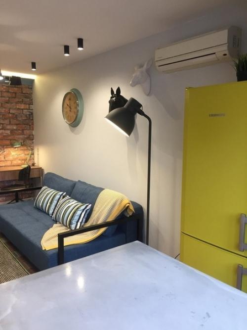 Сделали ремонт в свой студии в стиле лофт, так как такой стиль нам больше подходит по духу, да и для студий он самое то. 03