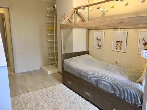 Была гостинная, а стала детская. 03