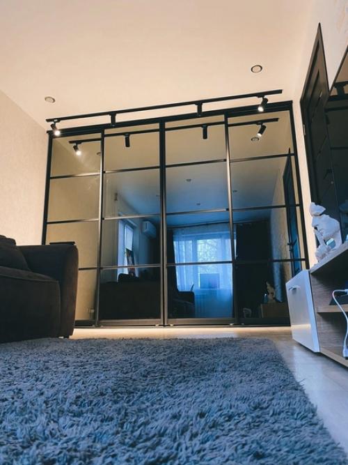 Сделала ремонт в своём зале площадью 18 квадратов. 02