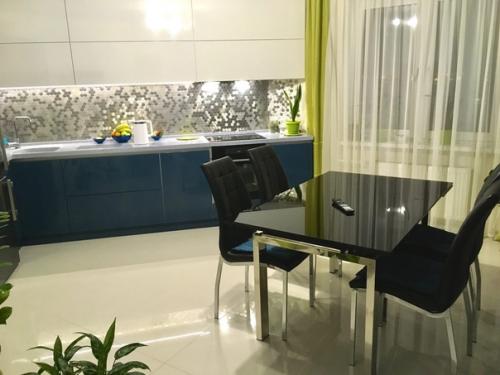 Моя просторная кухня столовая. 04