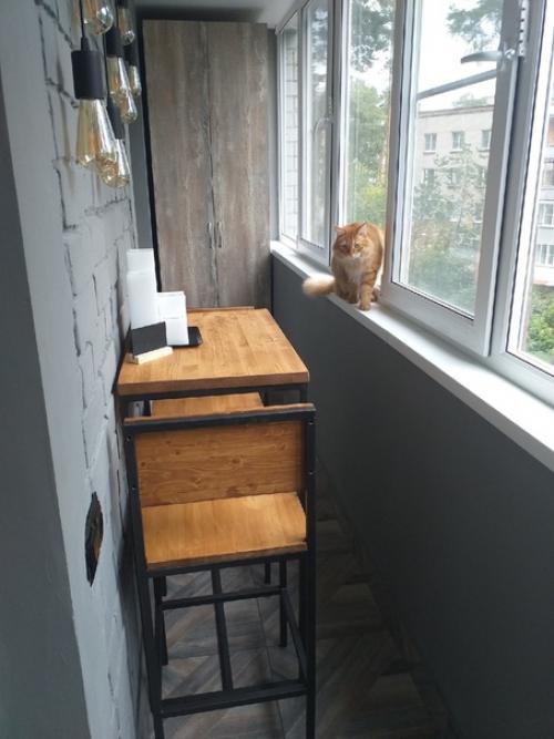 Наш балкон поделиться в стиле лофт в двушке мы хотим. 05