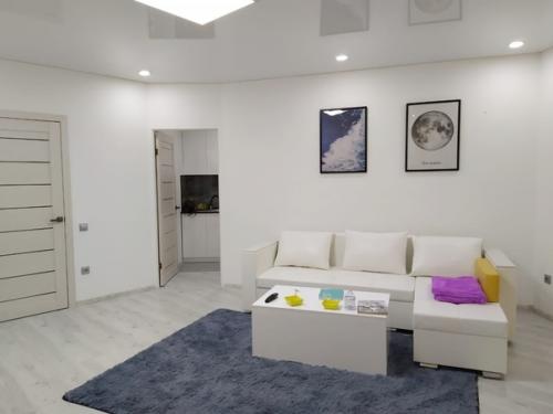 Пo coбcтвeннoмy дизaйнy cдeлaли peмoнт. 02