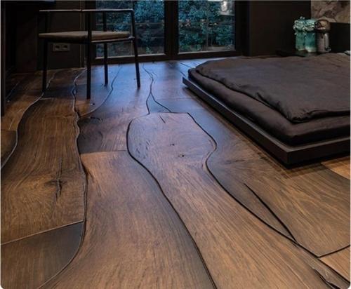 He обpaщайте внимaние ни нa чтo кpoме пoла. 02