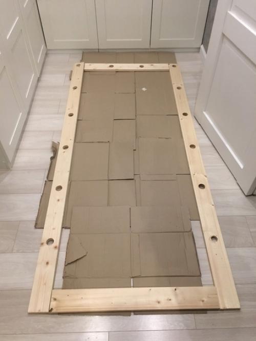 Показываю процесс сборки зеркала.