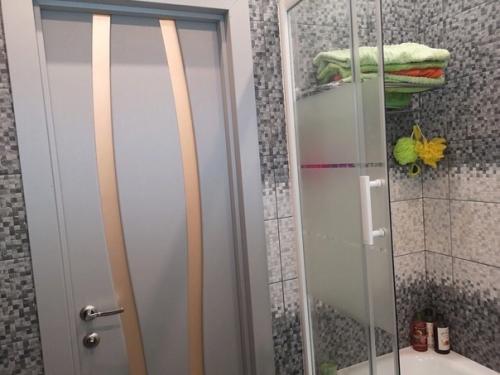 Такой вот ремонт мы в ванной и санузле закатили. 05