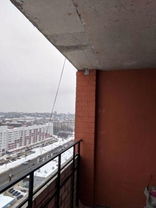 А я всю жизнь думала, как потолок к стенам крепят, а тут вот оно что.