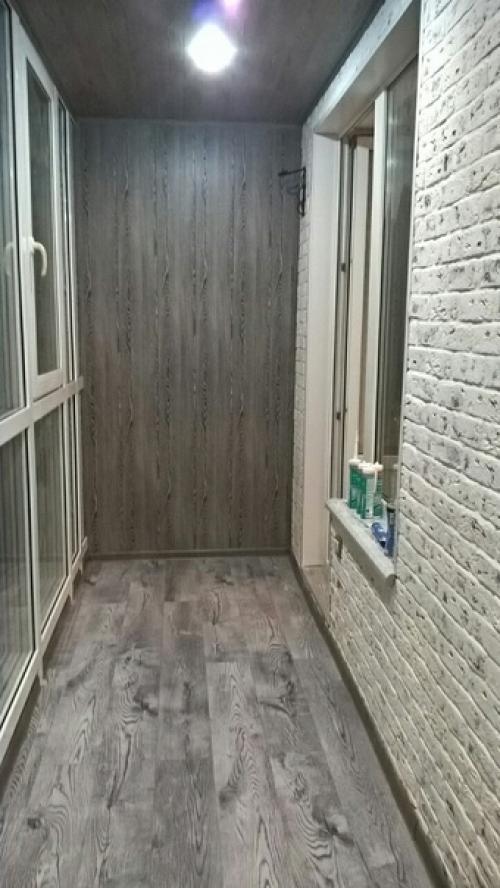 Настала зима и мы решили, что пора бы и утеплить балкончик. 06