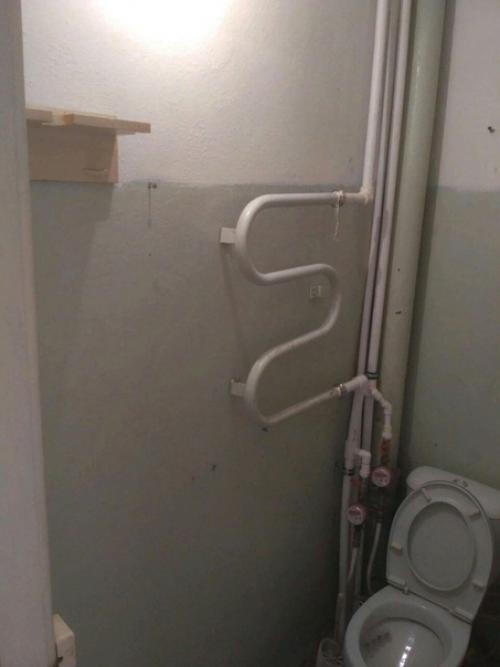 Дорогой ремонт сделать не было возможности. 01