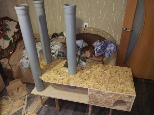 Ремонт в квартире конечно хорошо, но и о коте не стоит забывать. 02