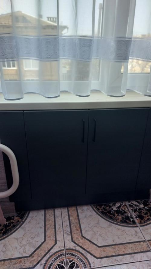 Даже из маленькой кухни можно сделать красивую и современную. 01