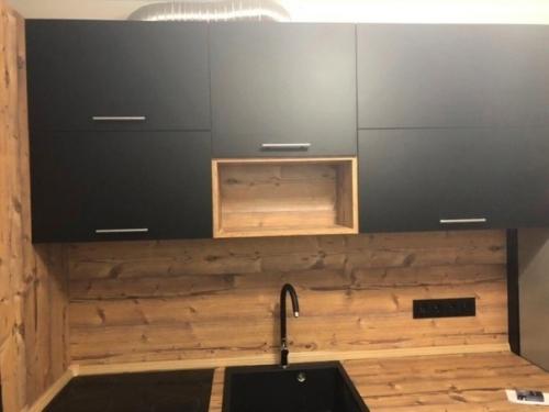 Живу один, решил обновить кухню в своей холостяцкой берлоге. 02