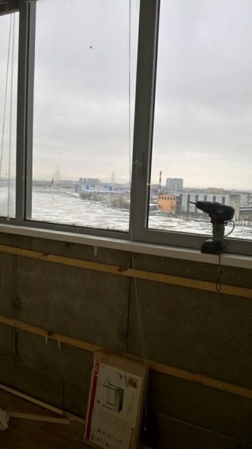 Настала зима и мы решили, что пора бы и утеплить балкончик.