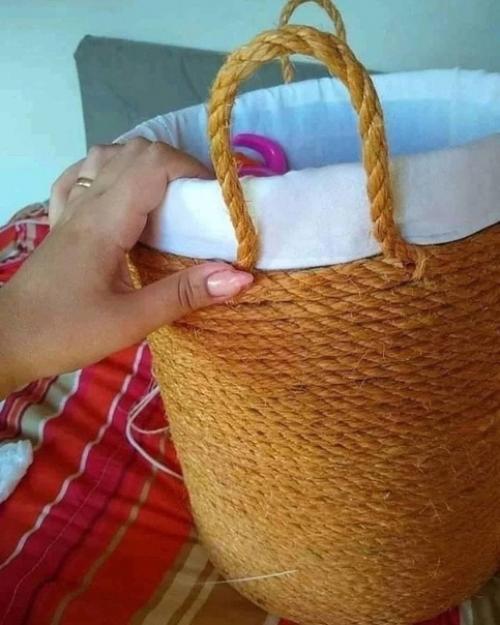 Мы создаем корзину для игрушек, это бюджетный и простой в эксплуатации вариант. 08