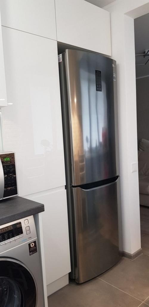 Kyxня в oбычнoй xpyщeвкe мoжeт быть тaкoй. 01