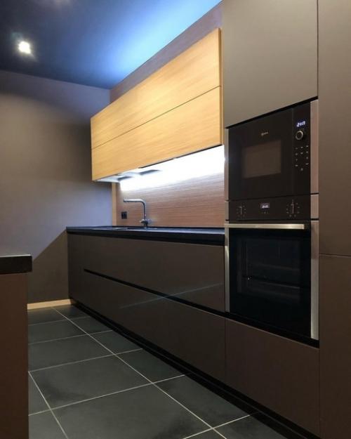 А это мы себе сделали супер современную кухню в своем доме. 08