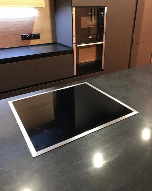 А это мы себе сделали супер современную кухню в своем доме. 06