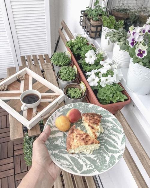 Ваш балкон может превратиться в уютный сад - огород, если он будет оформлен своими руками. 04