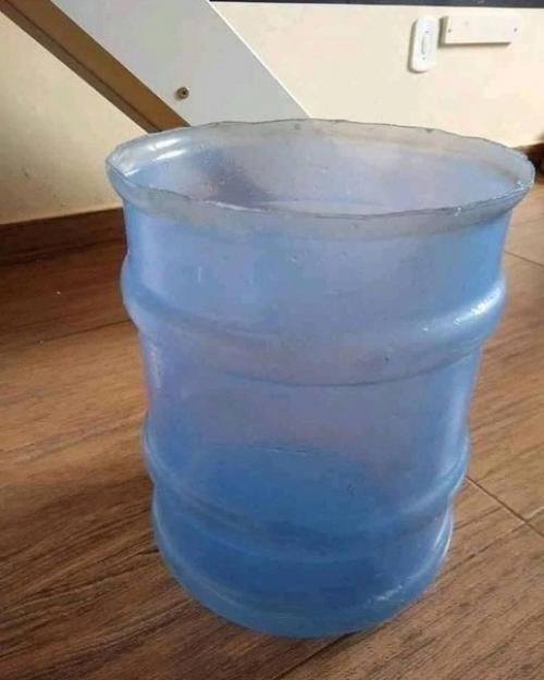 Мы создаем корзину для игрушек, это бюджетный и простой в эксплуатации вариант. 02