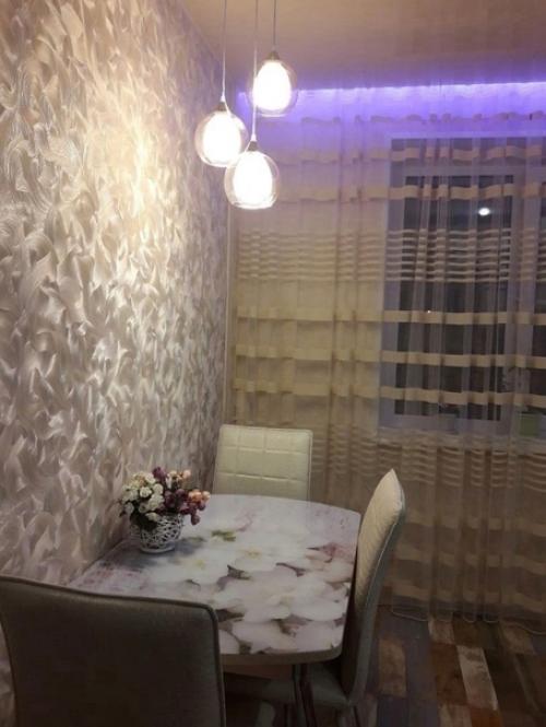 Бюджет был не сильно большой, но постарались сделать всё красиво и со вкусом. 04