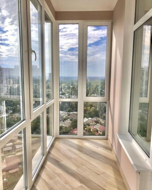 Ремонт наконец - то завершен и мы сможем приступить к жилью в этой 60-квадратной метровой квартире, находящейся в новострое. 04