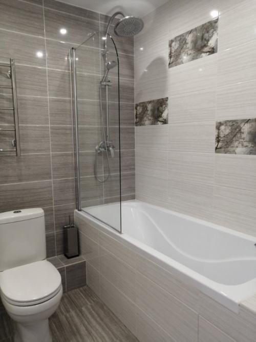 Недавно закончили ремонт нашей небольшой ванной комнаты, совмещенной с санузлом.