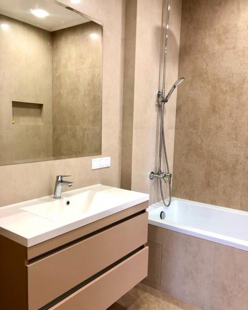 Ремонт наконец - то завершен и мы сможем приступить к жилью в этой 60-квадратной метровой квартире, находящейся в новострое. 07