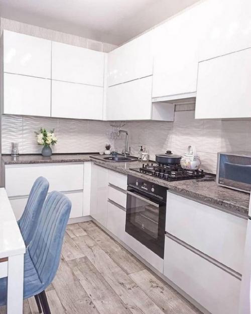 Очень уютная и просторная кухня от наших подписчиков. 02