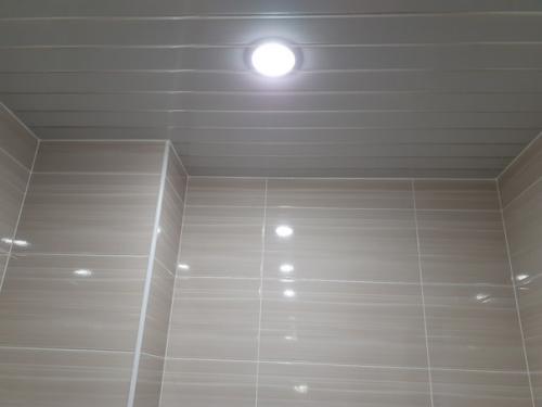 Наш ремонт.  В совмещенном санузле. 07