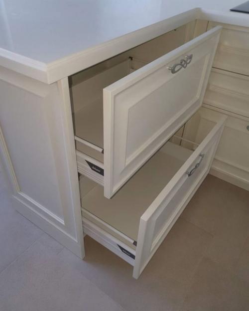 Моя кухня, ремонт вышел в 256 000. 04